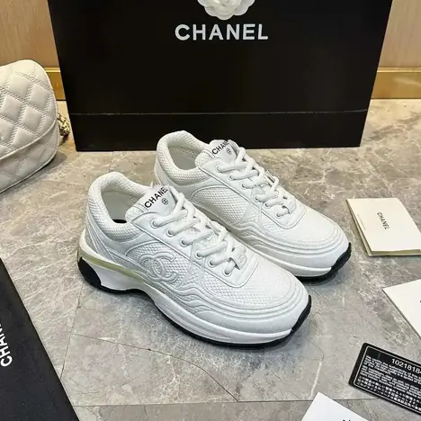 Chanel Sporty (34 colores)