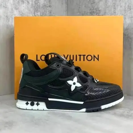 Louis Vuitton Trainer (40 colores)