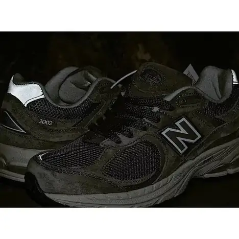 New Balance 2002R (11 colores)