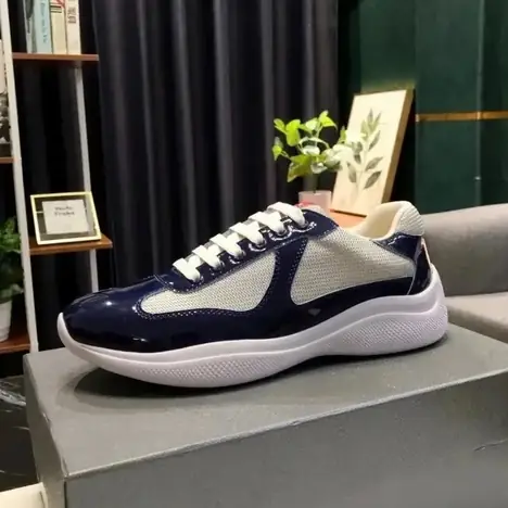 Zapatillas Prada y Miu Miu